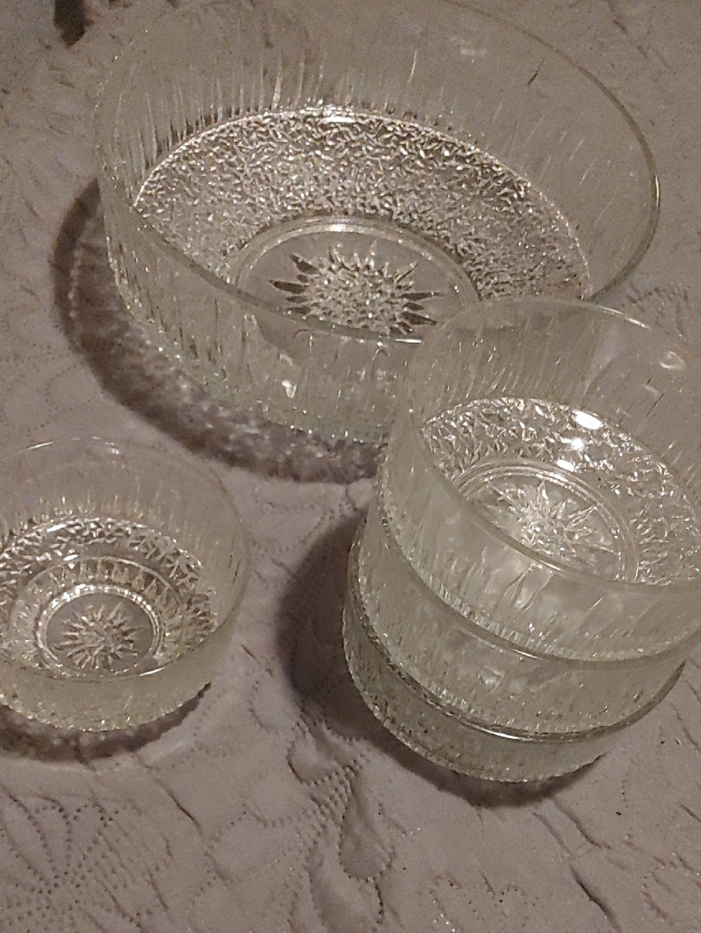 Ravenhead White Fireglass Sunburst Serving Bowl Set - 5 Pieces